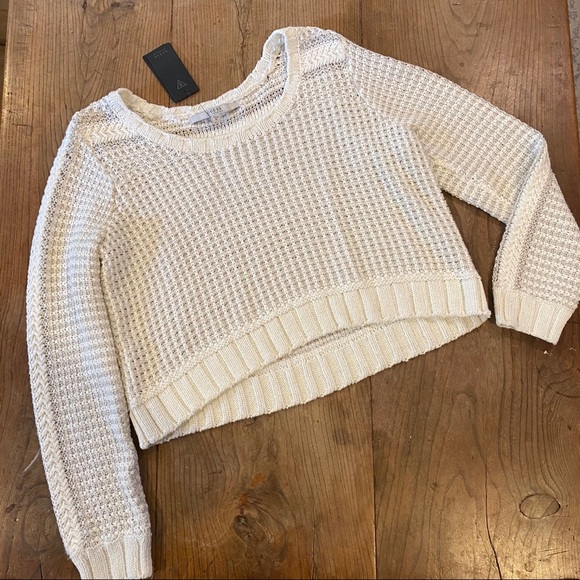 NWT GUESS Knit Cropped Sweater - Picture 3 of 3